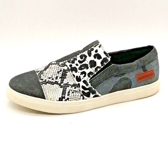 Tinstree Womens Loafer Sneaker Multicolor Slip On Flat Heel Cushioned Sz 9.5 - Picture 1 of 9